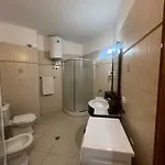 Roberts Appartement Durrës